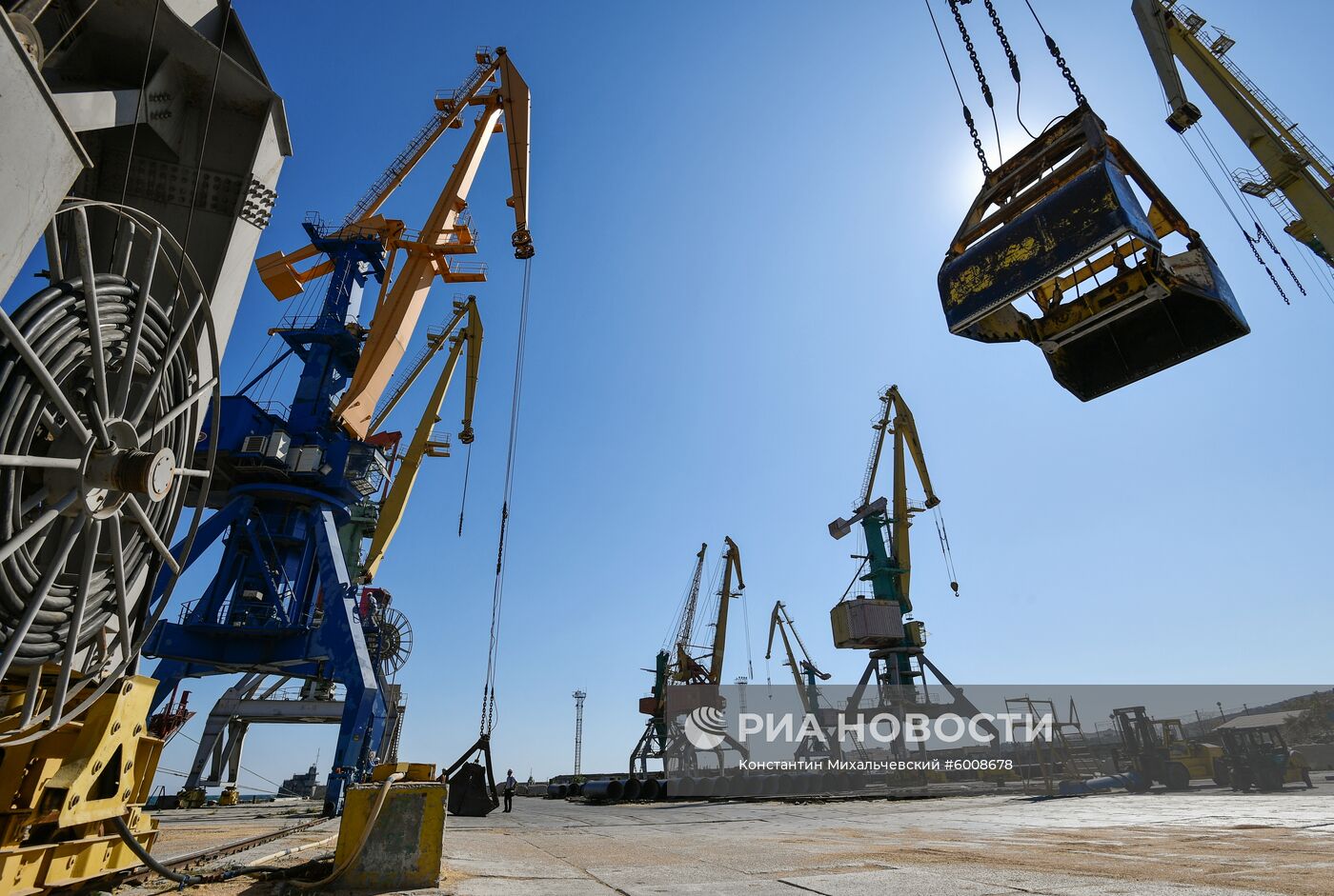 Феодосийский морской торговый порт