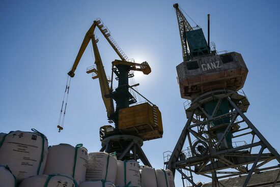 Феодосийский морской торговый порт