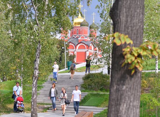 Теплая погода в Москве