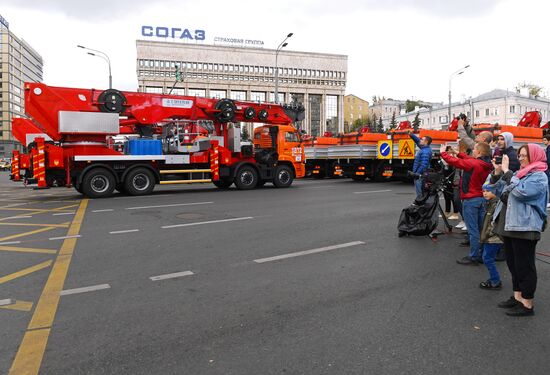 Парад городской техники