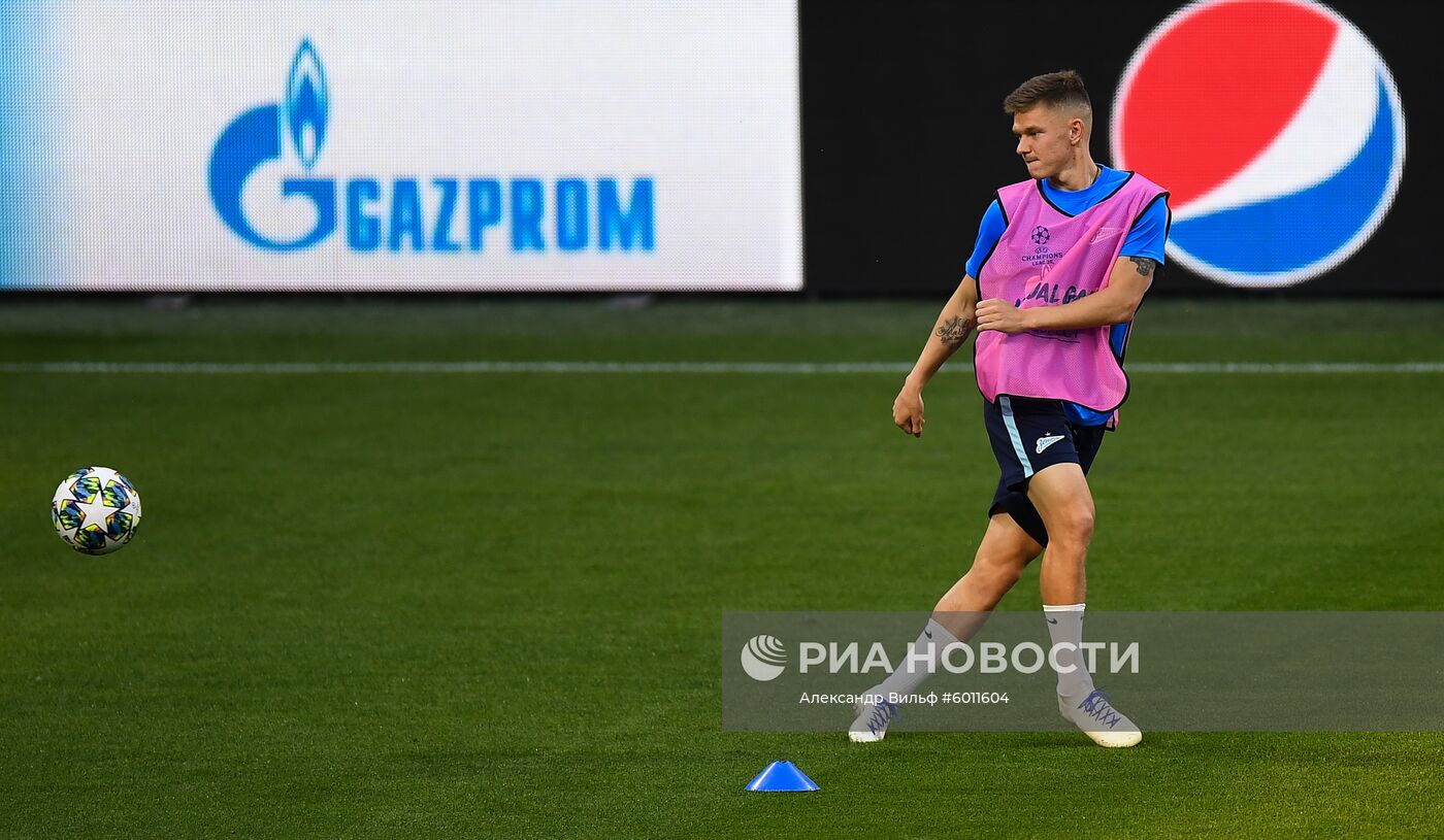 Футбол. Лига чемпионов. Тренировка ФК "Зенит"