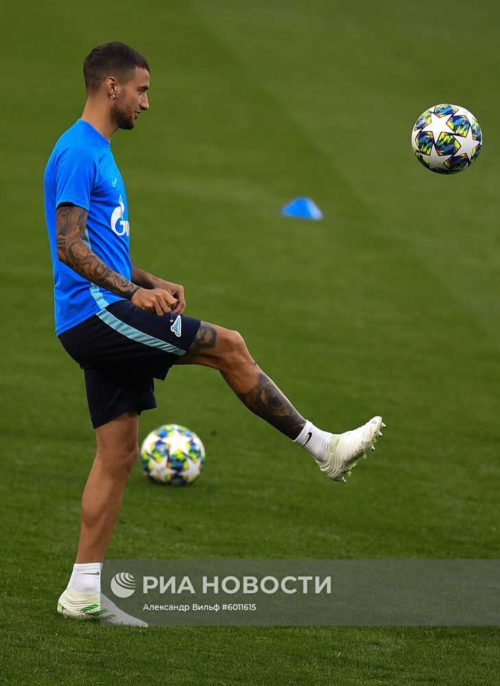 Футбол. Лига чемпионов. Тренировка ФК "Зенит"