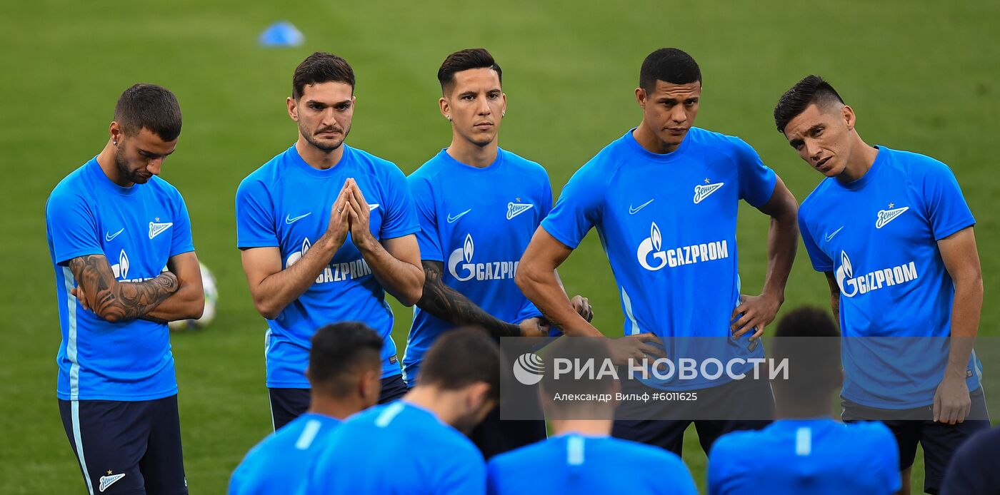 Футбол. Лига чемпионов. Тренировка ФК "Зенит"