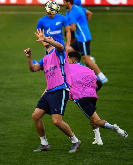 Футбол. Лига чемпионов. Тренировка ФК "Зенит"