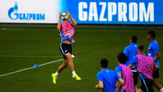 Футбол. Лига чемпионов. Тренировка ФК "Зенит"