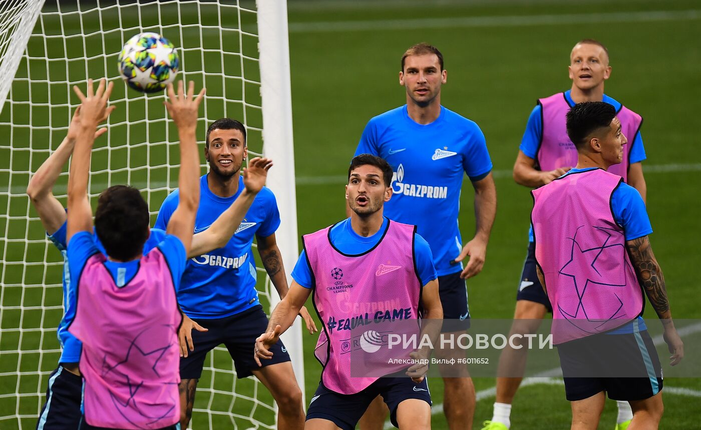 Футбол. Лига чемпионов. Тренировка ФК "Зенит"