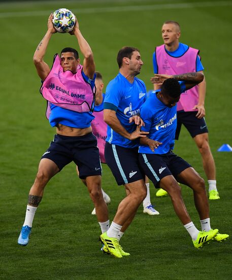 Футбол. Лига чемпионов. Тренировка ФК "Зенит"