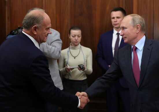 Рабочая встреча президента РФ В. Путина с лидером КПРФ Г. Зюгановым