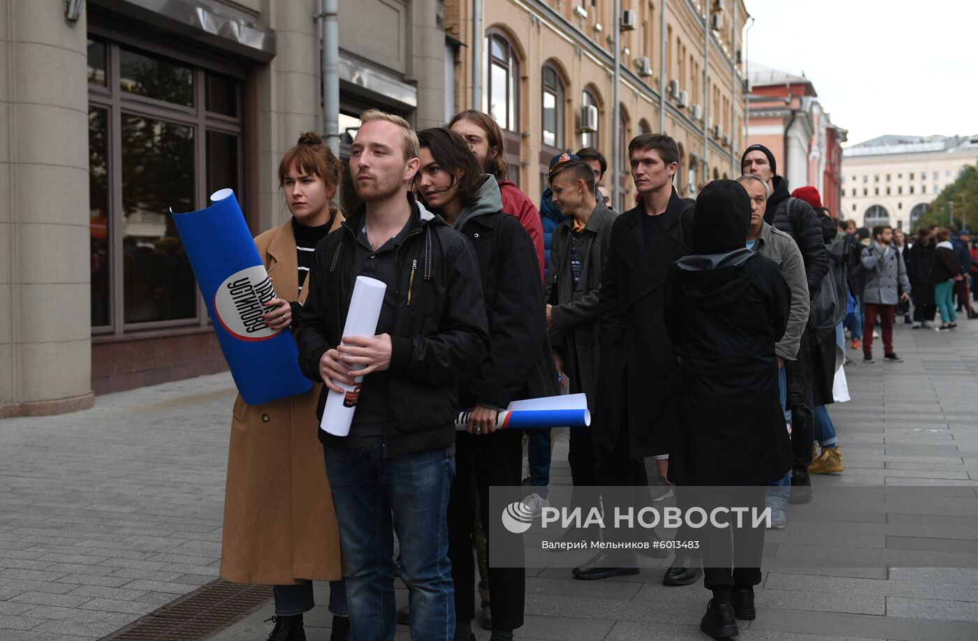 Одиночные пикеты в поддержку задержанных участников несанкционированных акций