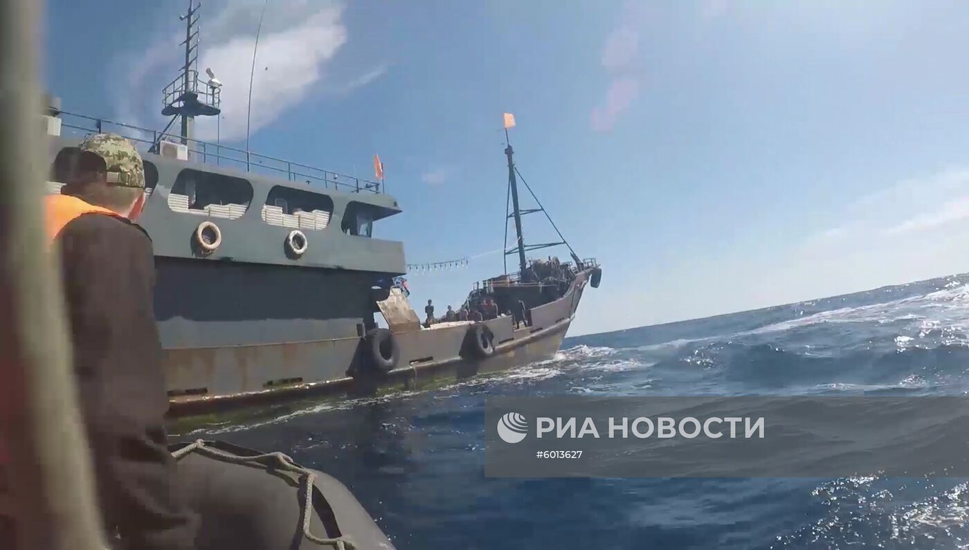 ФСБ РФ задержала браконьеров из КНДР в Японском море