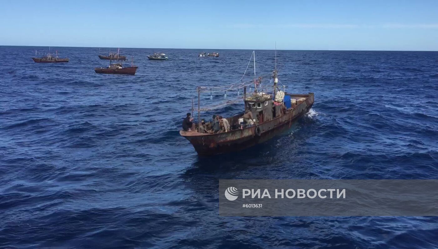 ФСБ РФ задержала браконьеров из КНДР в Японском море