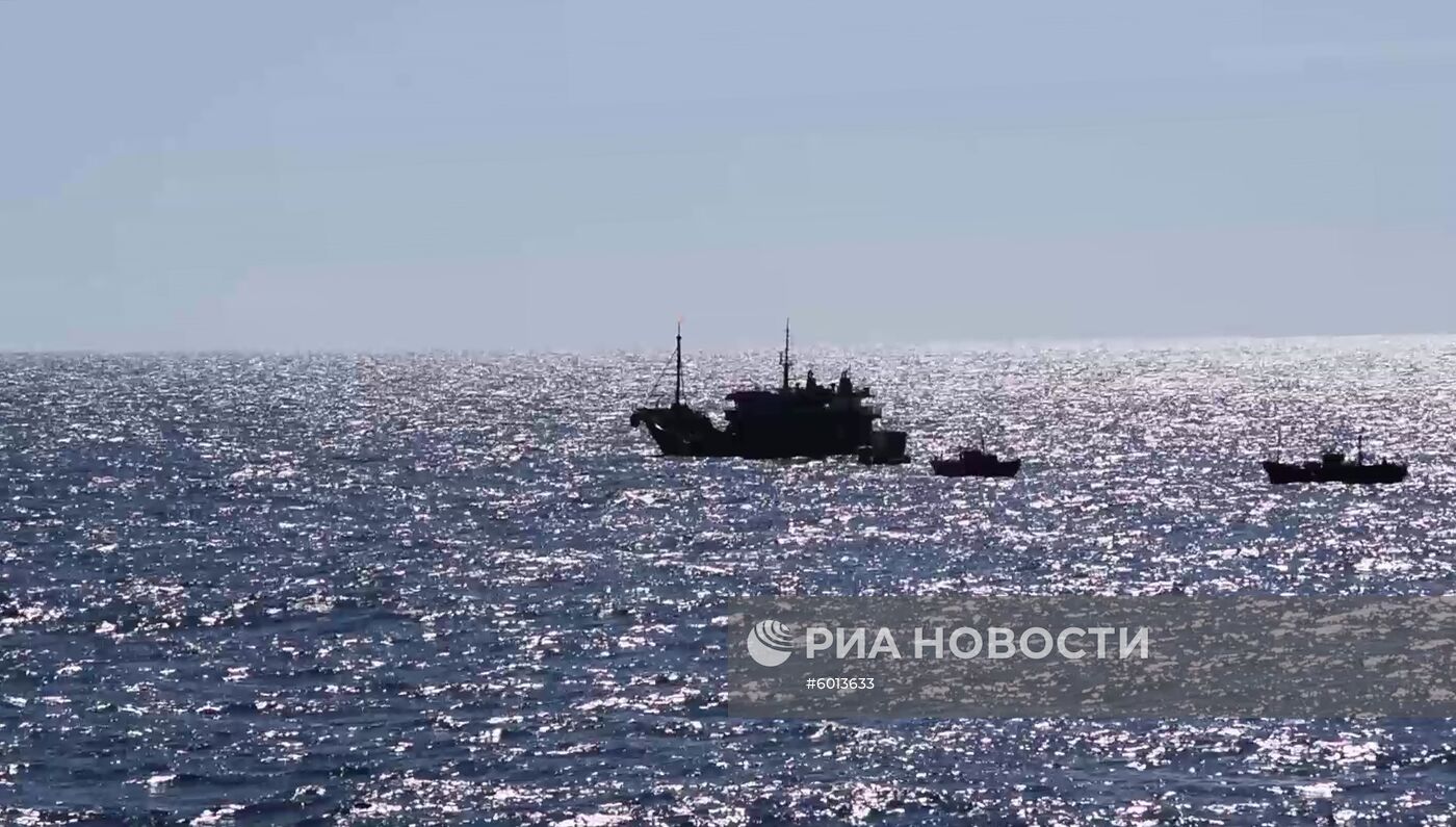 ФСБ РФ задержала браконьеров из КНДР в Японском море