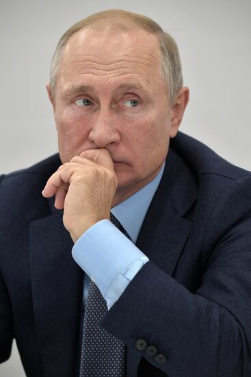 Президент РФ В. Путин провёл заседание наблюдательного совета АСИ