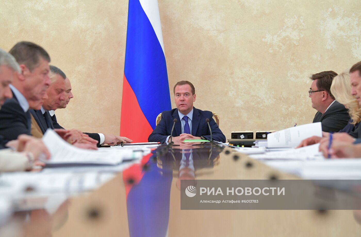 Премьер-министр РФ Д. Медведев провел совещание о прогнозах социального развития и бюджете на 2020 год и плановый период 2021 года