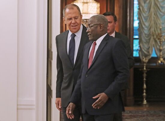 Встреча глав МИД РФ и Нигера С. Лаврова и К. Анкурао 