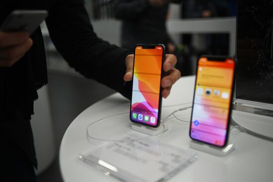Старт продаж новых iPhone в России