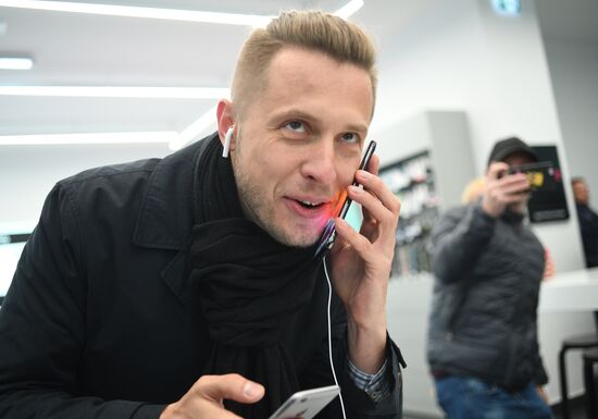 Старт продаж новых iPhone в России