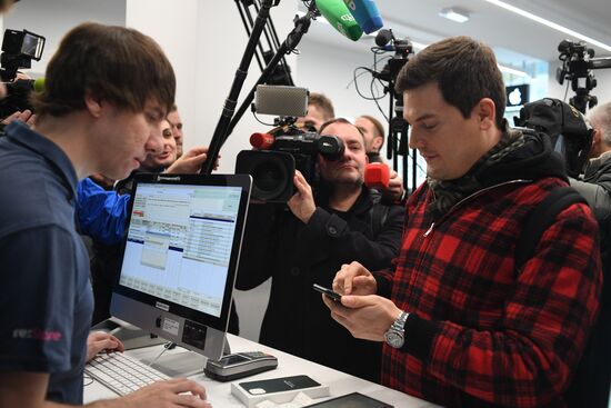 Старт продаж новых iPhone в России