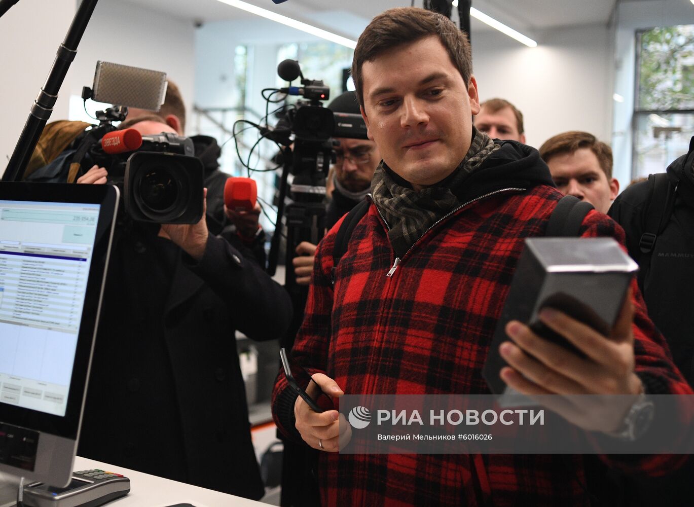 Старт продаж новых iPhone в России