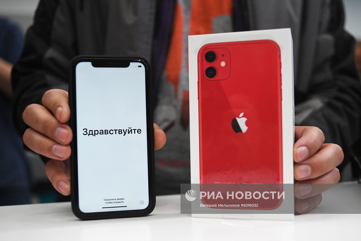 Старт продаж новых iPhone в России