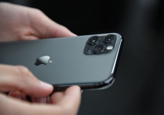 Старт продаж новых iPhone в России