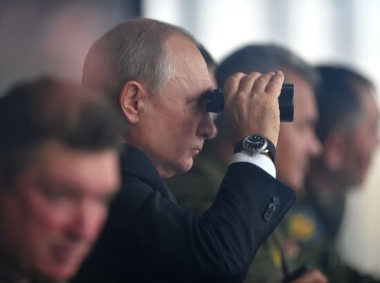 Рабочая поездка президента РФ В. Путина в Приволжский федеральный округ