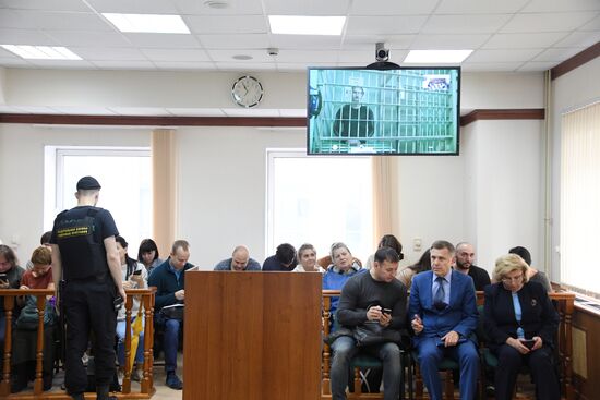 Рассмотрение вопроса об изменении меры пресечения П. Устинову