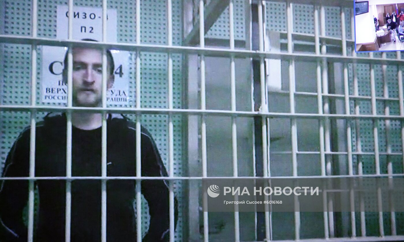 Рассмотрение вопроса об изменении меры пресечения П. Устинову