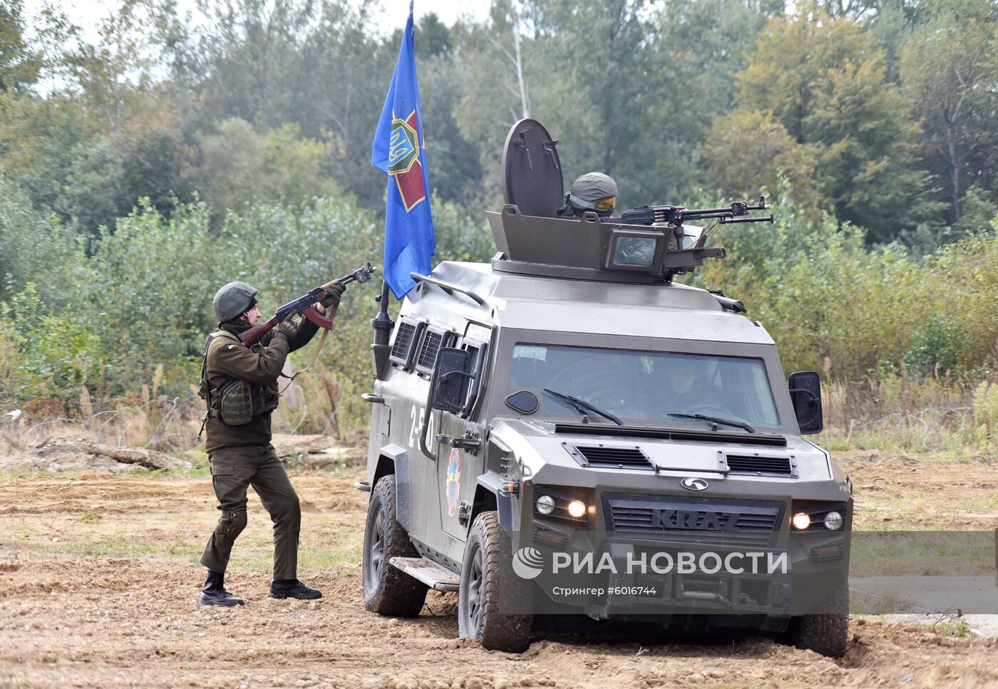 Международные военные учения Rapid Trident-2019 во Львовской области