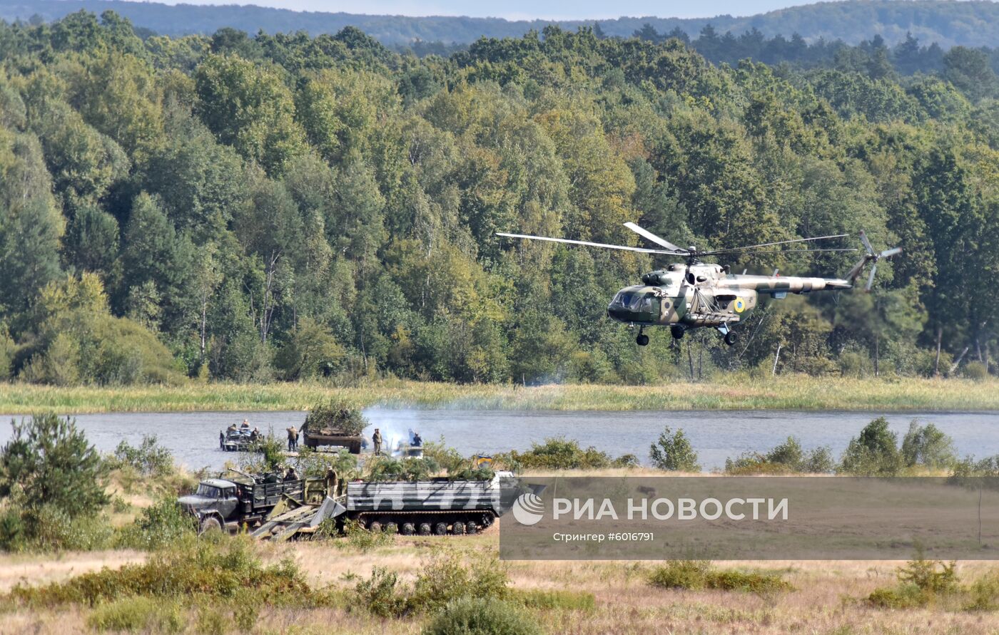 Международные военные учения Rapid Trident-2019 во Львовской области