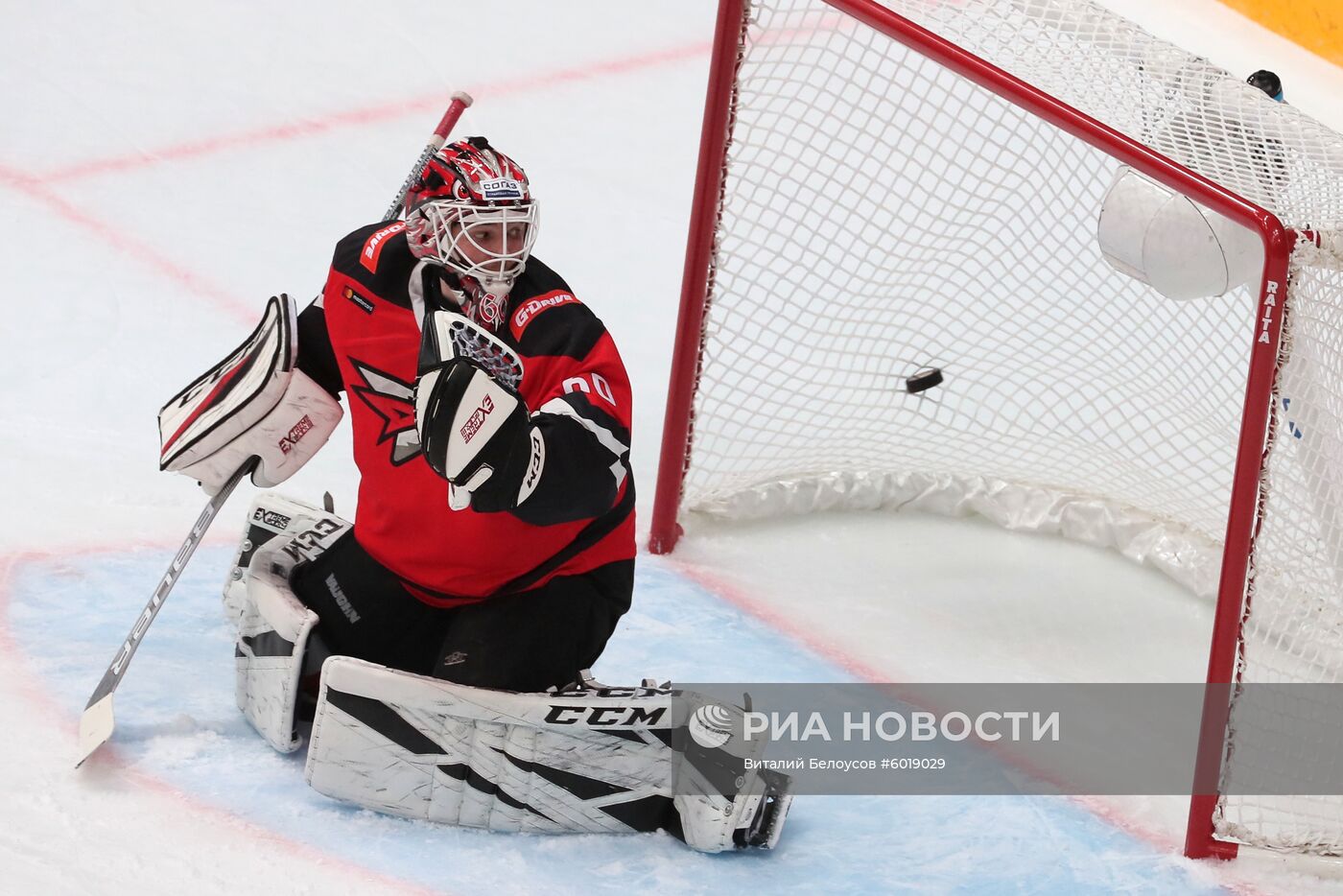 Хоккей. КХЛ. Матч "Авангард" - "Куньлунь"