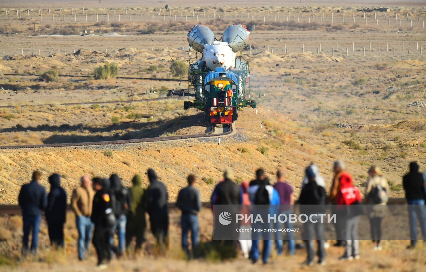 Вывоз РН "Союз-ФГ" с ТПК "Союз МС-15"