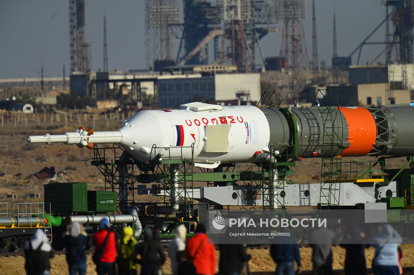 Вывоз РН "Союз-ФГ" с ТПК "Союз МС-15"