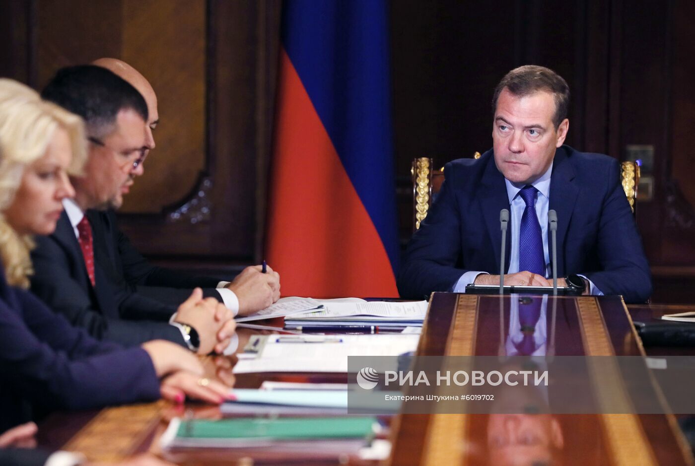 Премьер-министр РФ Д. Медведев провел совещание с вице-премьерами РФ