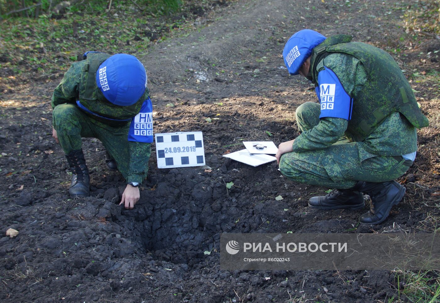 Последствия обстрела в Луганской области