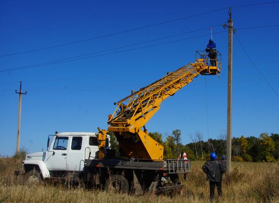 Последствия обстрела в Луганской области