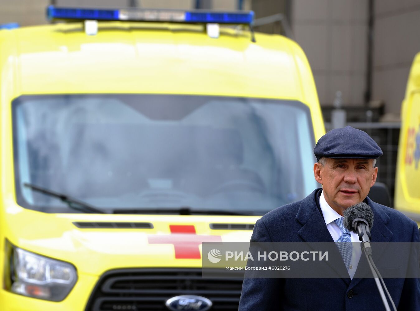 Вручение машин скорой помощи учреждениям здравоохранения Татарстана