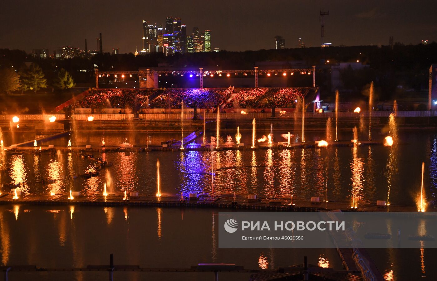 Закрытие фестиваля "Круг света"