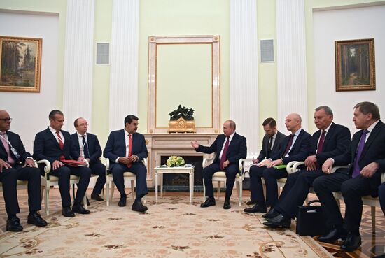 Встреча президента РФ В. Путина с  президентом Венесуэлы Н. Мадуро