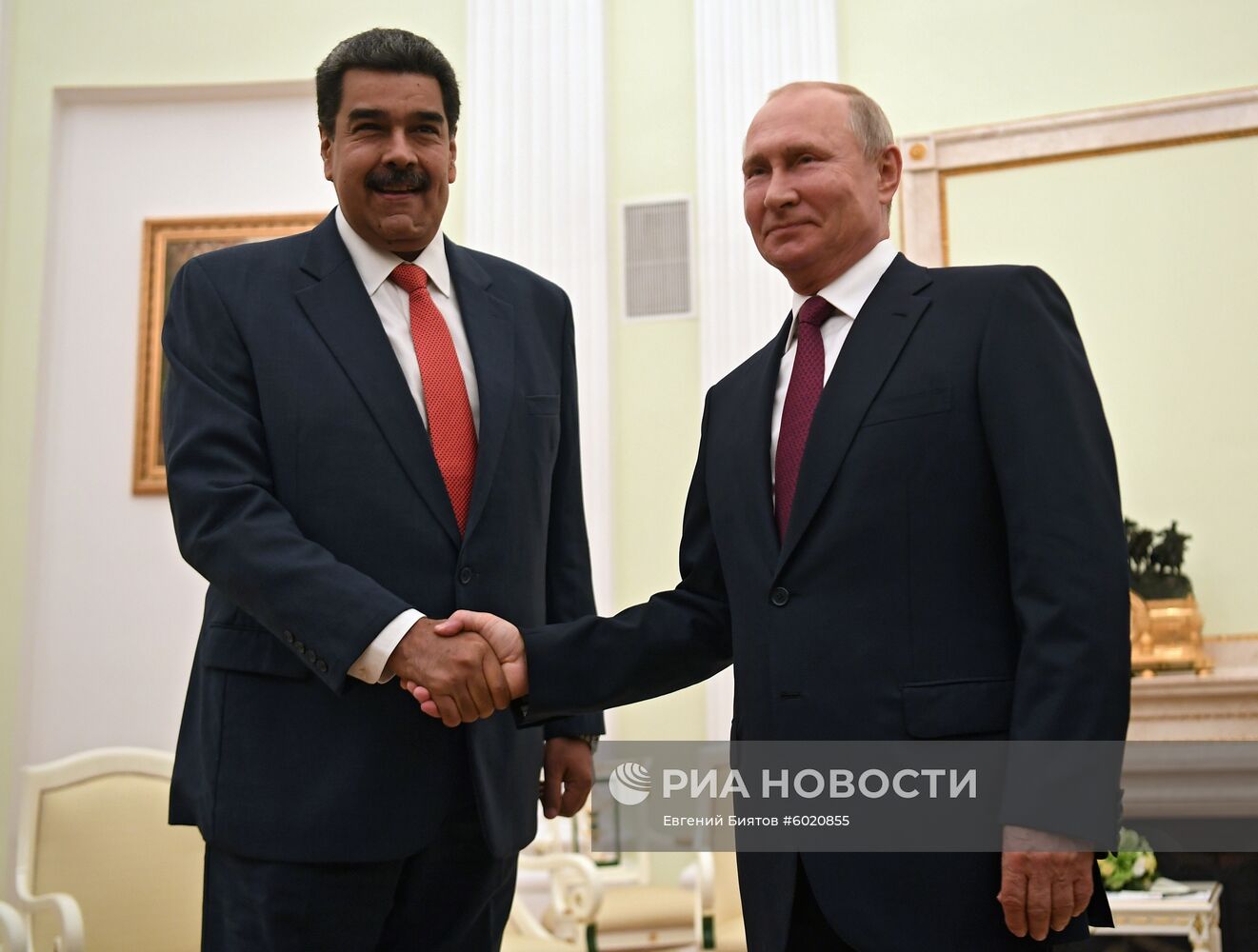 Встреча президента РФ В. Путина с  президентом Венесуэлы Н. Мадуро