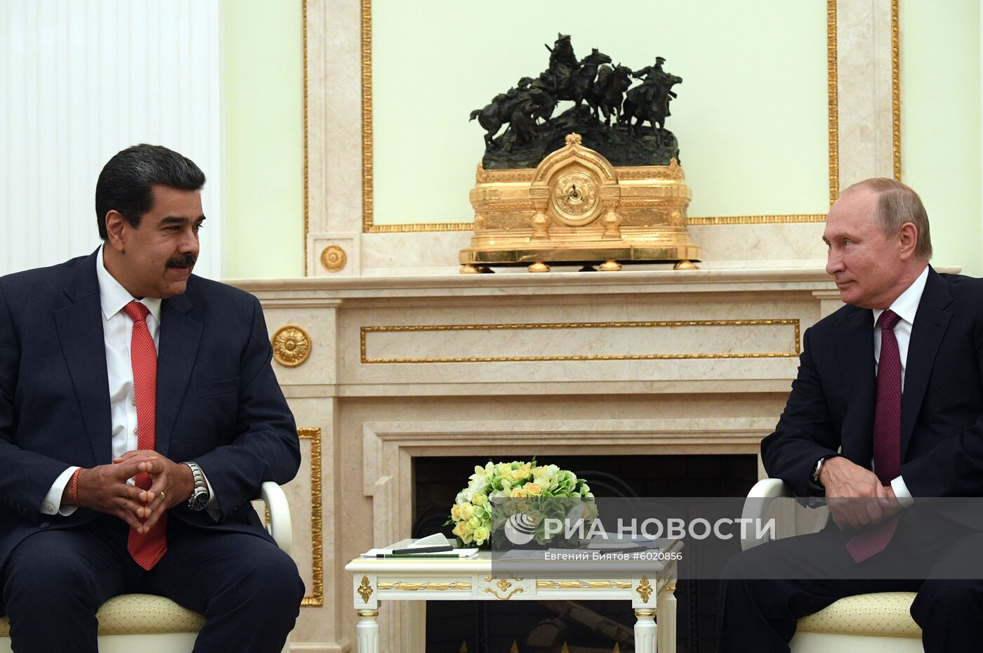 Встреча президента РФ В. Путина с  президентом Венесуэлы Н. Мадуро