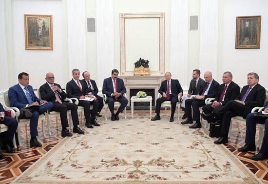 Встреча президента РФ В. Путина с  президентом Венесуэлы Н. Мадуро