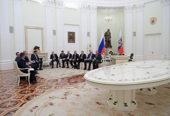 Встреча президента РФ В. Путина с  президентом Венесуэлы Н. Мадуро