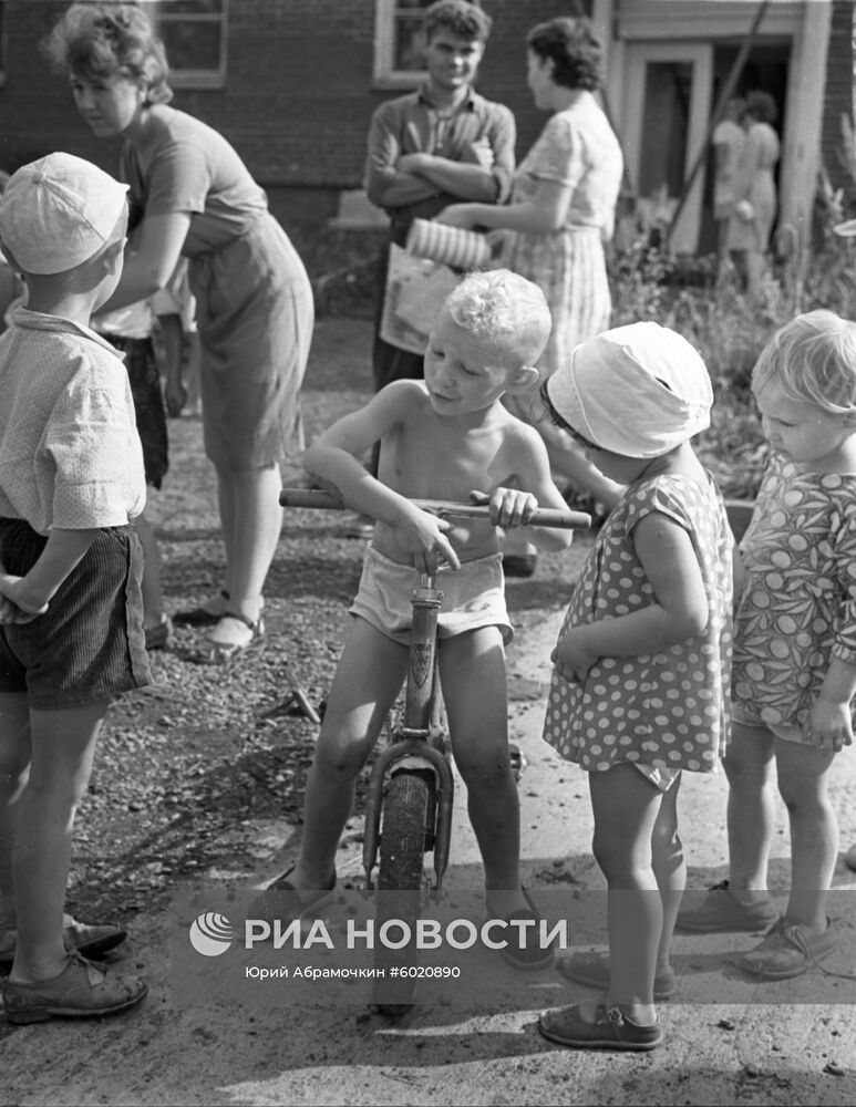 Поселок строителей Саяно-Шушенской ГЭС