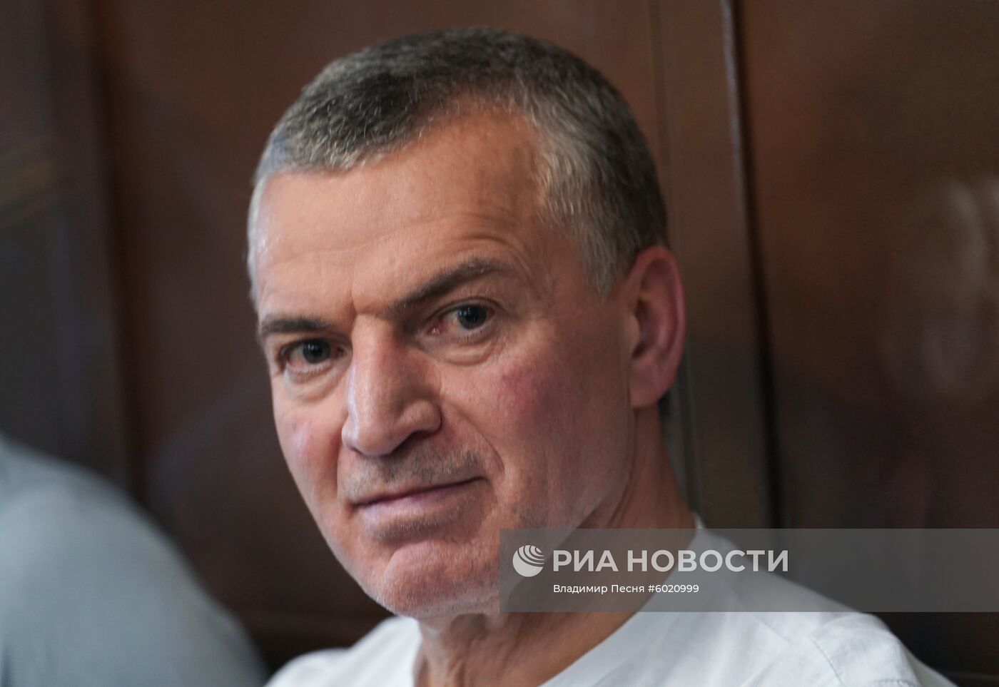 Рассмотрение ходатайства следствия о продлении ареста З. Магомедову и М. Магомедову