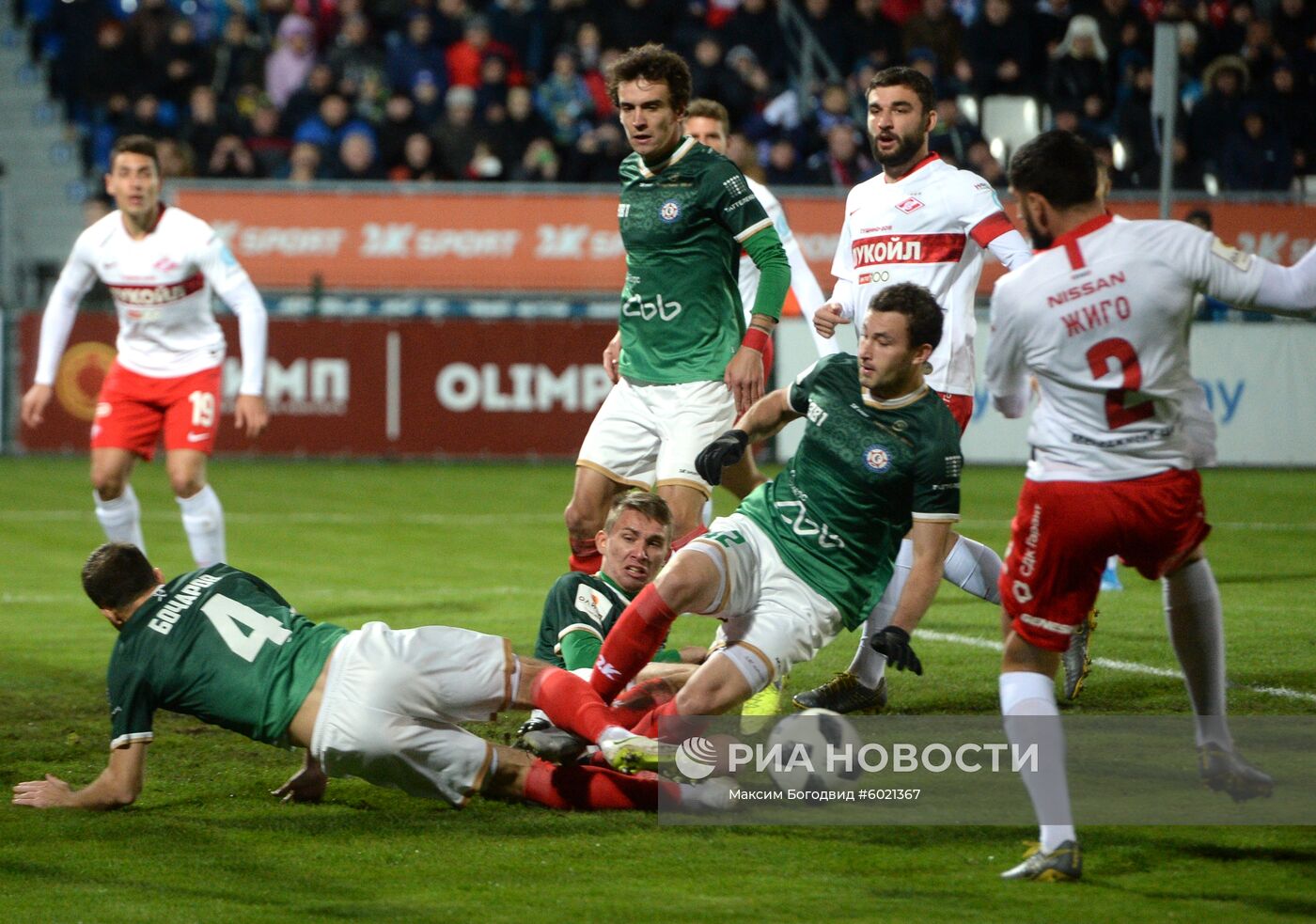 Футбол. Кубок России. Матч "КАМАЗ" - "Спартак"