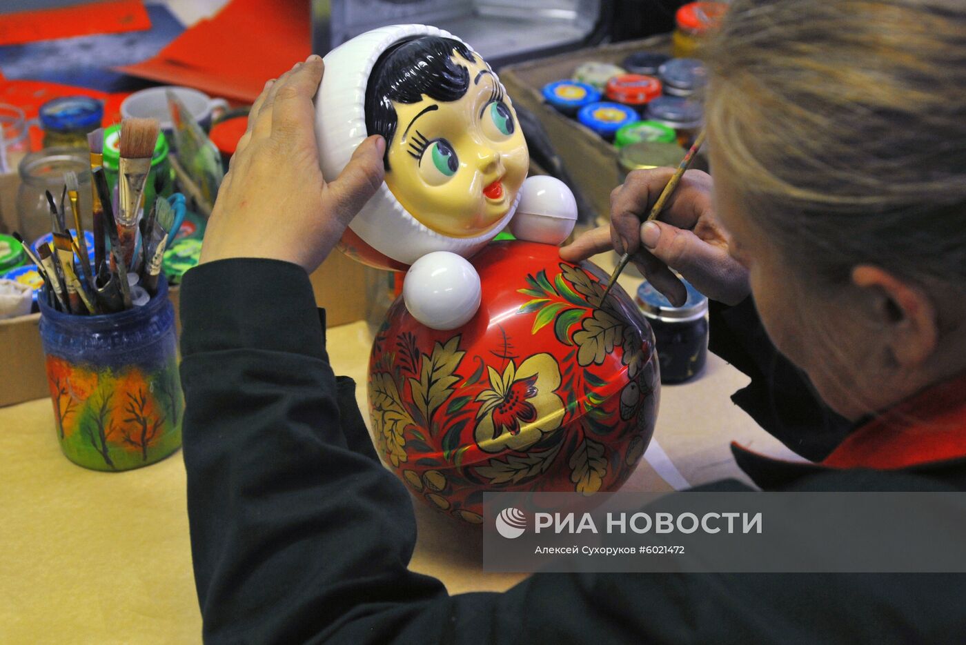 Производство кукол-неваляшек в Котовске