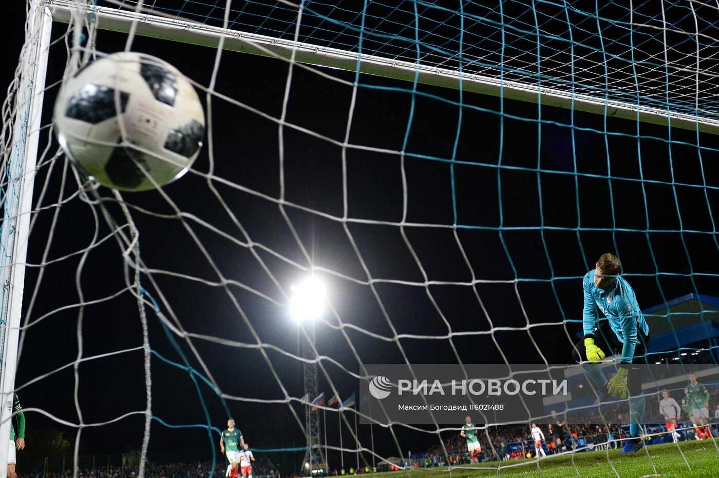 Футбол. Кубок России. Матч "КАМАЗ" - "Спартак"