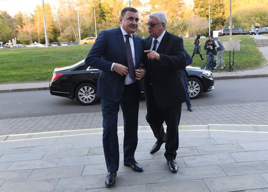 Открытие памятника писателю Льву Толстому