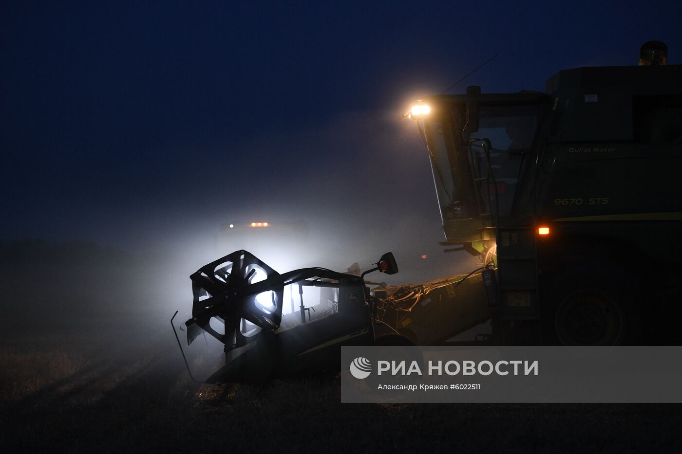 Уборка урожая зерновых в Новосибирской области